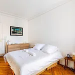 GuestReady - Appartement Parisien dans le 10ème